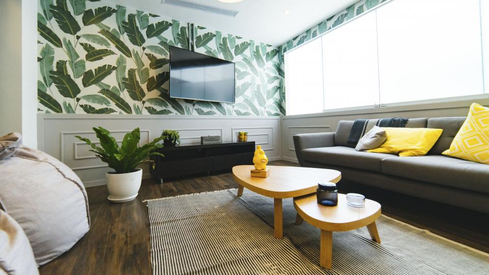 A South Florida living room cleaned by Lisa’s Housekeeping